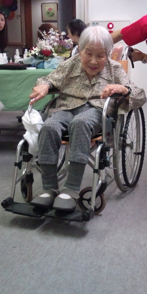 F1020028